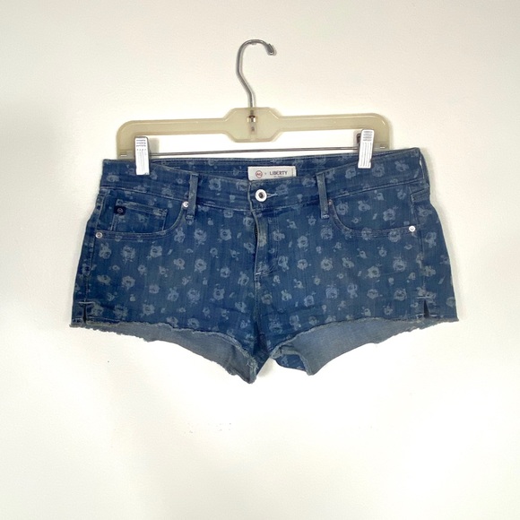 AG Liberty Daisy Rose Pattern Shorts size 28 - Picture 10 of 11